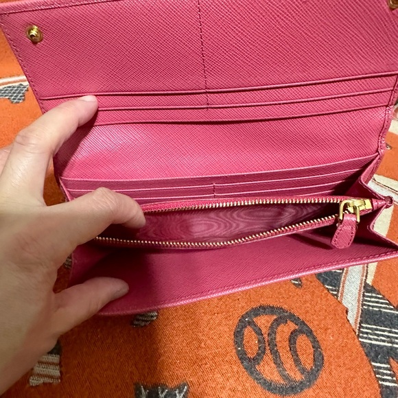 PRADA❤️🌟224 LEATHER LONG WALKET⭐️ - Picture 5 of 6